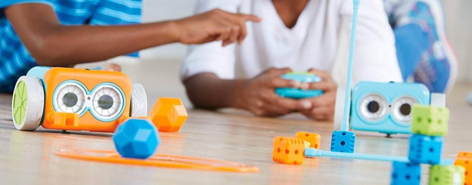 10 Best Robots For Kids in 2019 [Buying Guide] - GearHungry