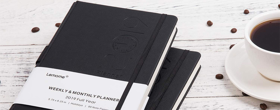 planner 2019 with pen loop