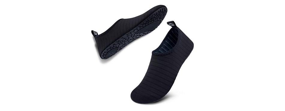 simari women’s and men’s water shoes