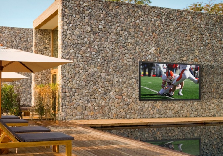 SunBrite Veranda Outdoor Television Gearhungry